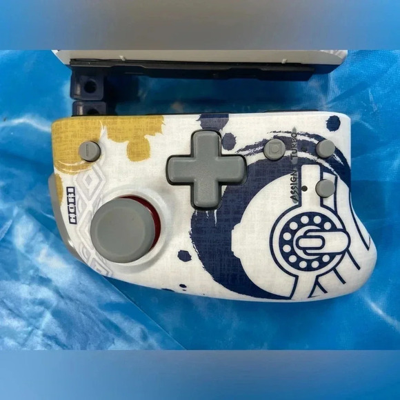 Pokémon  Legends: Arceus 
 - HORI - Nintendo Switch Split Pad Pro - Rare - Picture 14 of 16